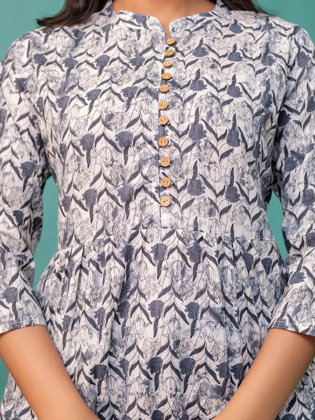 Tunic “ Mandarin Collar, 3/4 Sleeves, Flattering Fit (Sizes S“XXL)