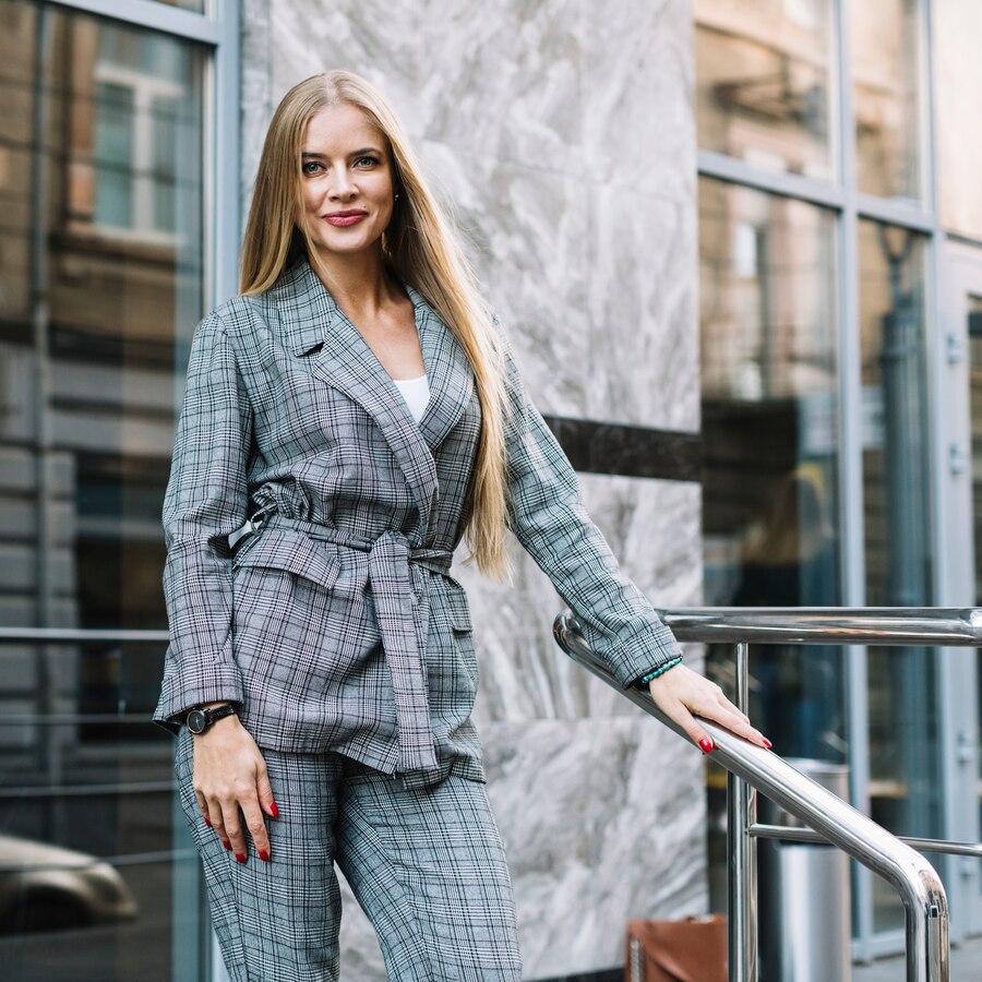 The Cropped Blazer Confusion